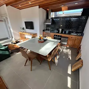 Apartamento Lvr 14 - Cobertura Com Churrasqueira E Proximo Ao Capivari, Campos do Jordão